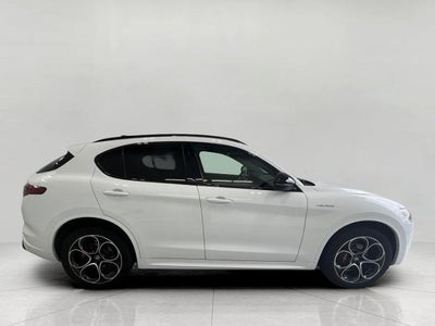 2023 Alfa Romeo Stelvio Ti AWD