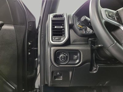 2022 RAM 1500 Big Horn Crew Cab 4x4 5'7" Box
