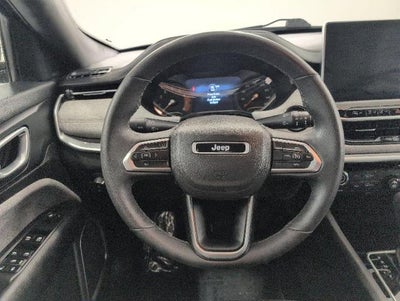 2023 Jeep Compass Latitude Lux FWD