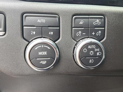2025 GMC Sierra 1500 4WD Crew Cab 147 SLT