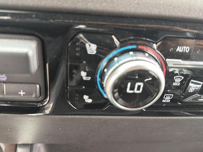 2025 GMC Sierra 1500 4WD Crew Cab 147 SLT